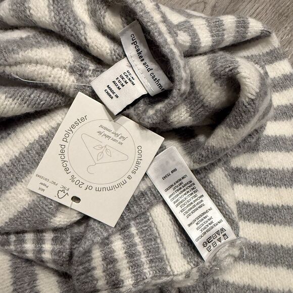 NWT Cupcakes and Cashmere Women's Medium Gray White Striped Red Heart Sweater - Picture 4 of 5